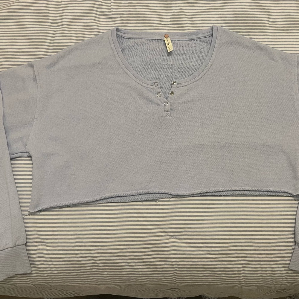 PacSun Light Blue Cropped Sweatshirt